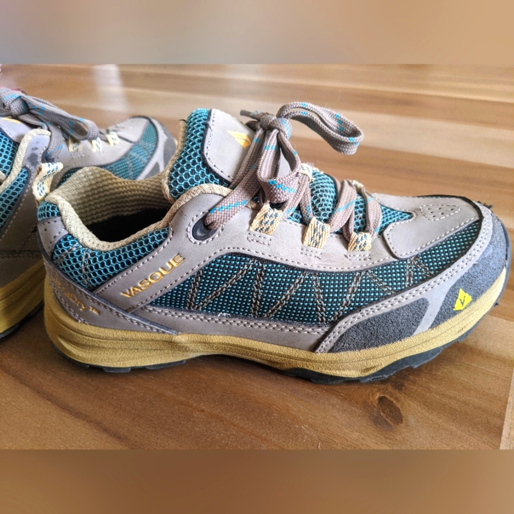 Vasque UltraDry Hiking Shoes boys 4